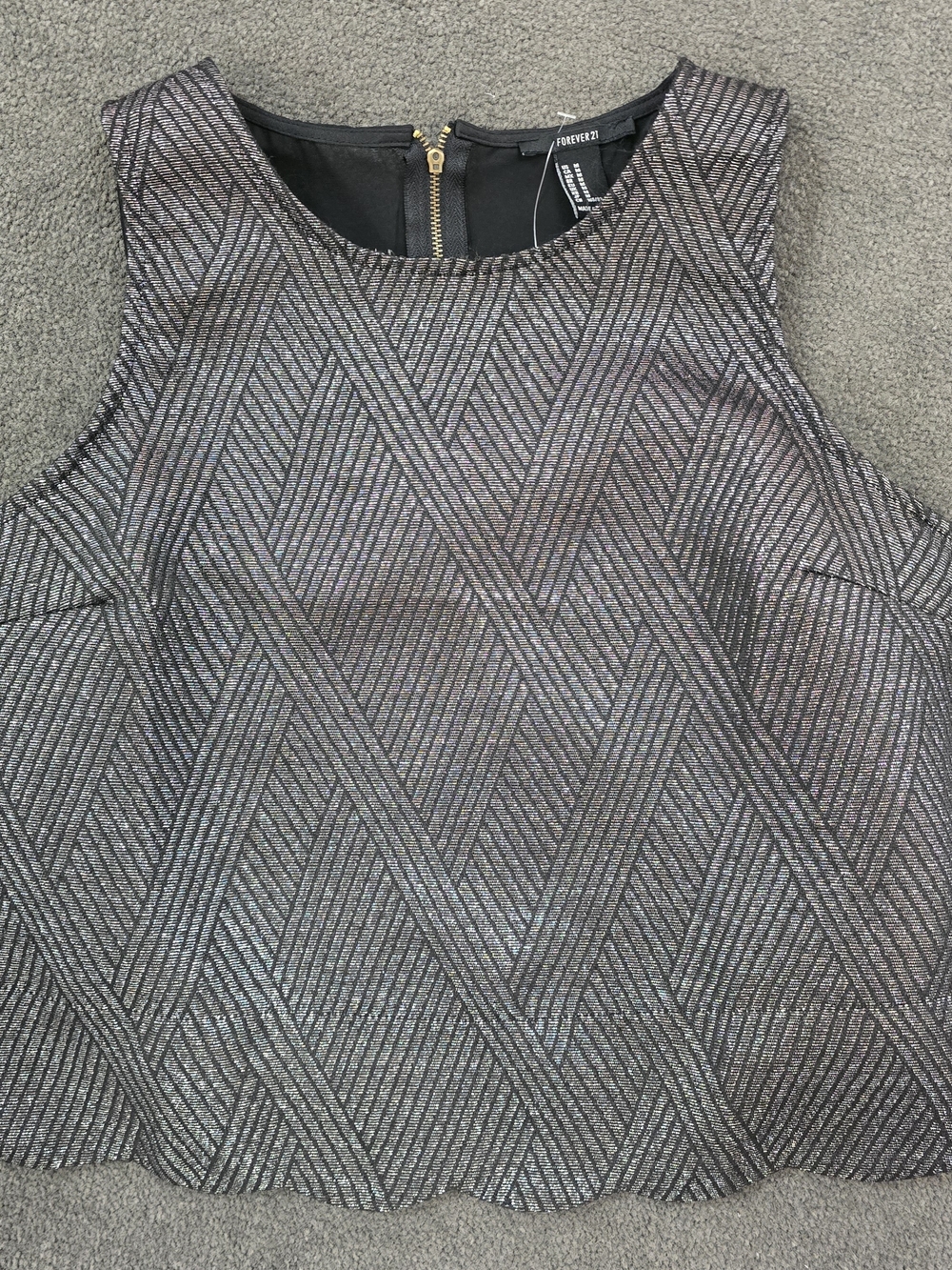 Forever 21 Black Silver Metallic Chevron Sleeveless Top Size M NWT